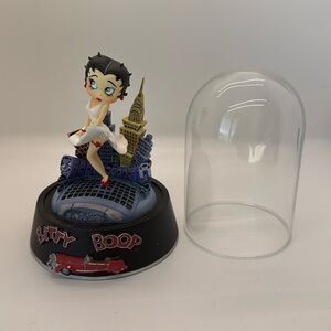 Betty Boop cool breeze